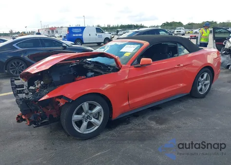 2015 Ford Mustang V6 z USA, uszkodzony, nr VIN 1FATP8EM2F5402803